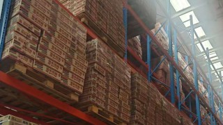 进口方便面各环节太繁琐?新天地物流提供报关仓储物流一站式服务